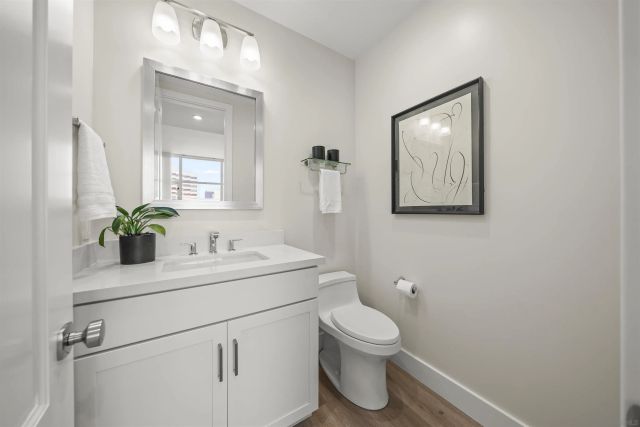 550 Front St 2303, San Diego, CA 92101