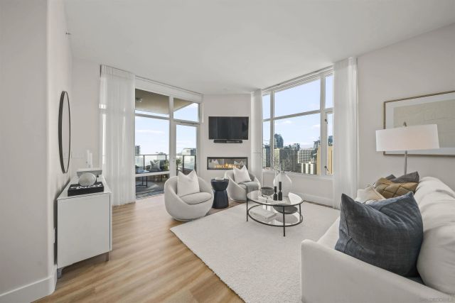 550 Front St 2303, San Diego, CA 92101