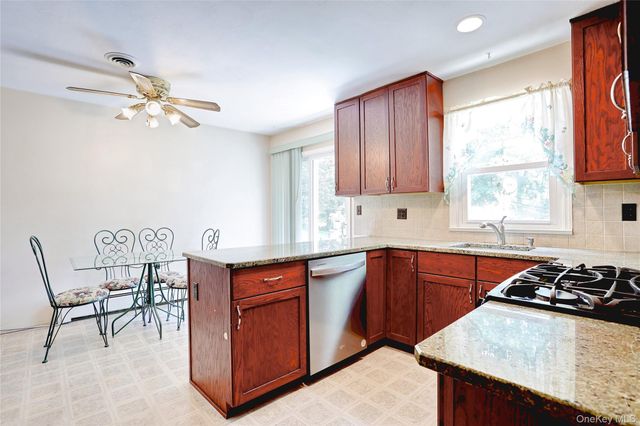 33 Tor View Avenue, New City, NY 10956