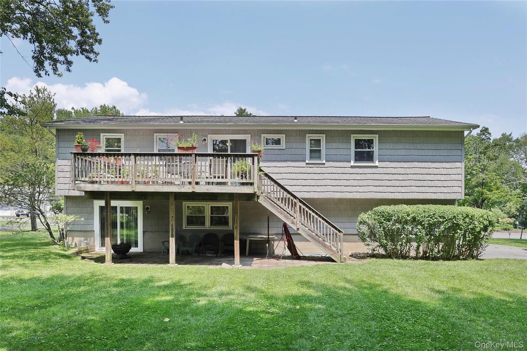 33 Tor View Avenue, New City, NY 10956 — photo 2