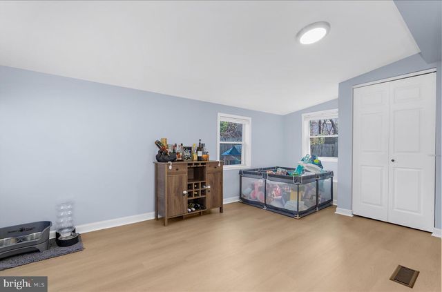 7 HONEY LOCUST CT, Essex, MD 21221