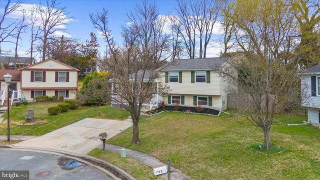 7 HONEY LOCUST CT, Essex, MD 21221
