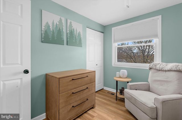 7 HONEY LOCUST CT, Essex, MD 21221