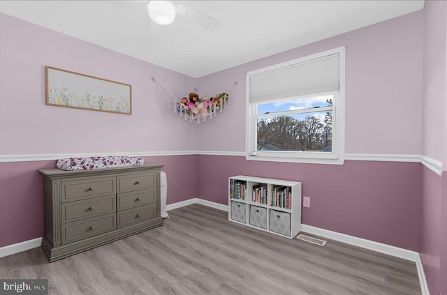 7 HONEY LOCUST CT, Essex, MD 21221