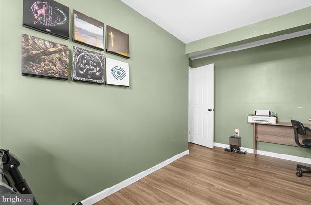 7 HONEY LOCUST CT, Essex, MD 21221