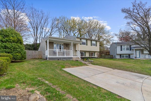 7 HONEY LOCUST CT, Essex, MD 21221