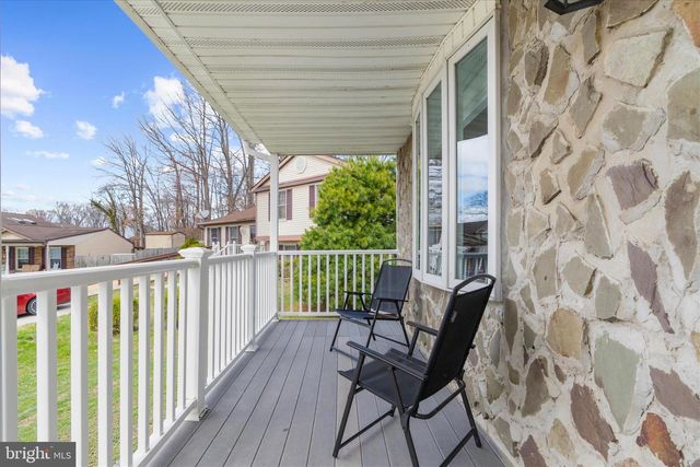 7 HONEY LOCUST CT, Essex, MD 21221