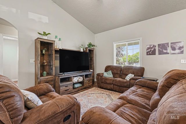 4311 N Buckboard Place, Boise, ID 83713
