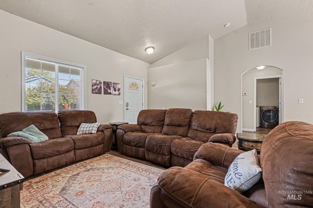 4311 N Buckboard Place, Boise, ID 83713