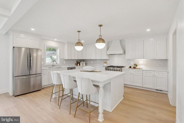5532 HALWIS ST, Alexandria, VA 22303