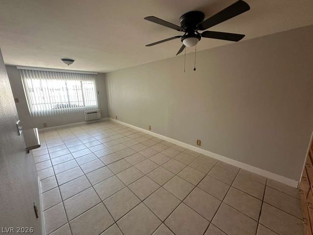 4600 Paradise Road 43, Las Vegas, NV 89169