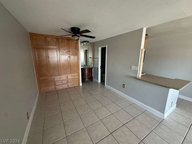 4600 Paradise Road 43, Las Vegas, NV 89169