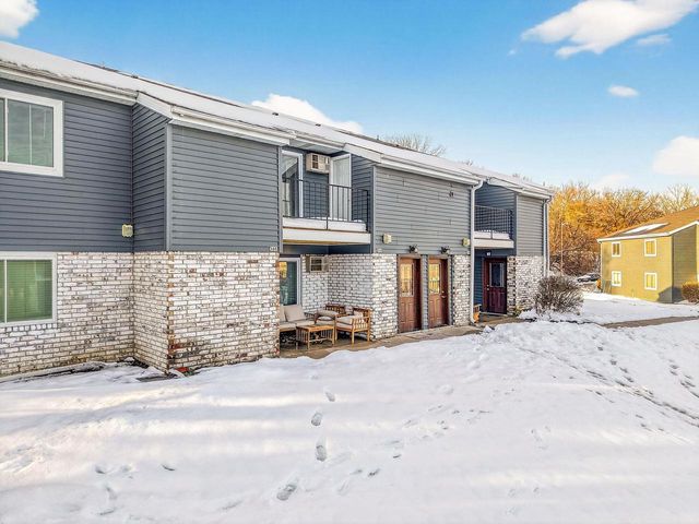 306 Whispering Pines Way, Fitchburg, WI 53713