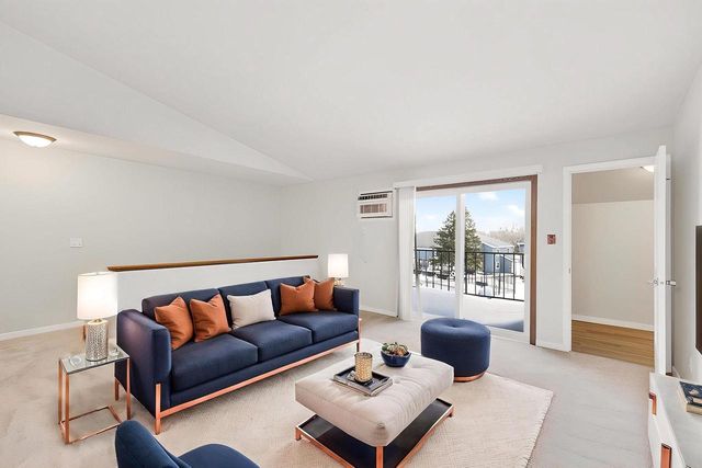 306 Whispering Pines Way, Fitchburg, WI 53713