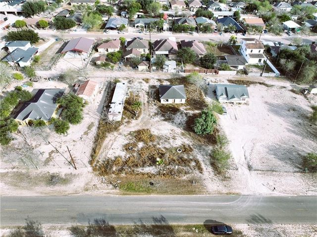 213 Guadalupe Flores Road, Sullivan City, TX 78595