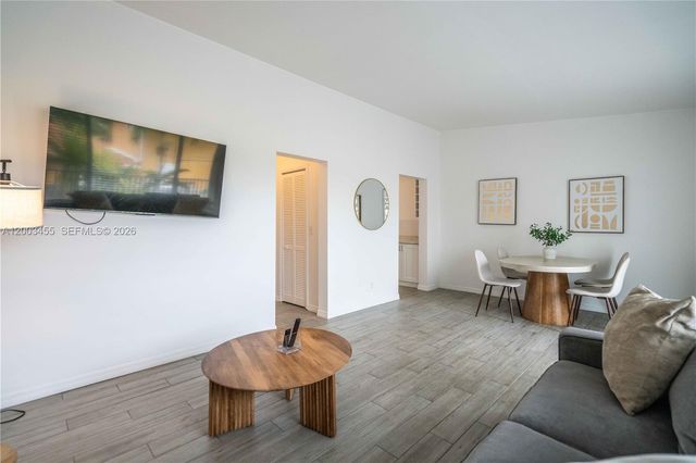 1750 S Treasure Dr 7, North Bay Village, FL 33141