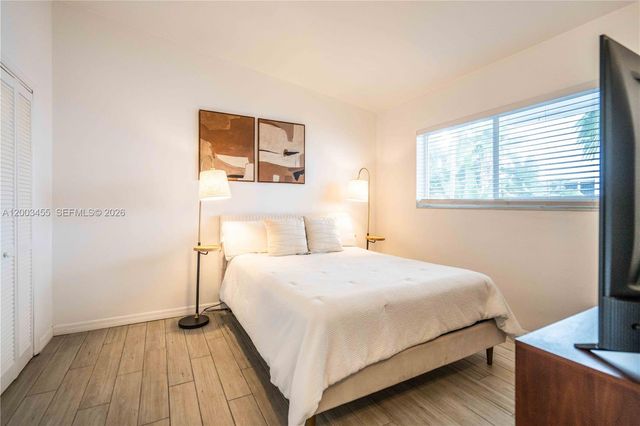 1750 S Treasure Dr 7, North Bay Village, FL 33141