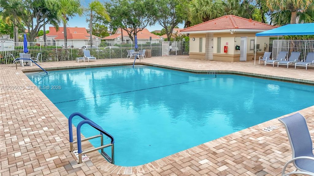 Image 44 of property listing at 5591 Royal Lake Cir, Boynton Beach, FL 33437
