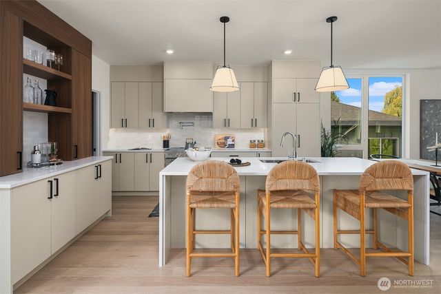 2030 NE 123rd Street, Seattle, WA 98125