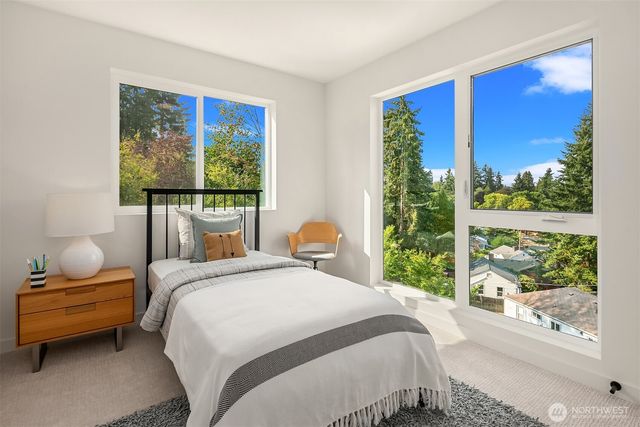2030 NE 123rd Street, Seattle, WA 98125