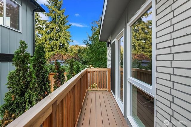 2030 NE 123rd Street, Seattle, WA 98125