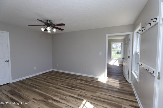 414 S Mill St, Vine Grove, KY 40175