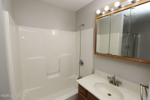 414 S Mill St, Vine Grove, KY 40175