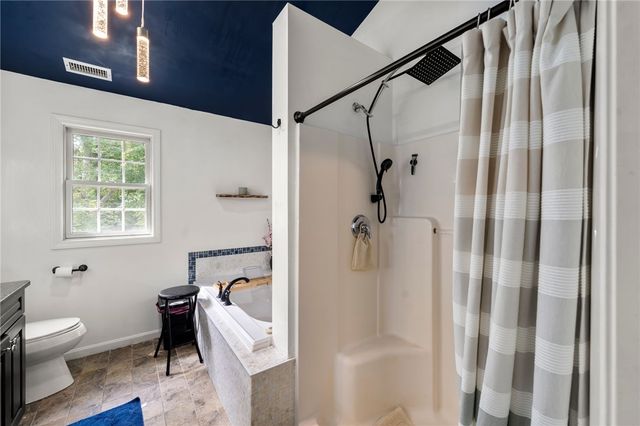 365 Cottrell Road, Tiverton, RI 02878