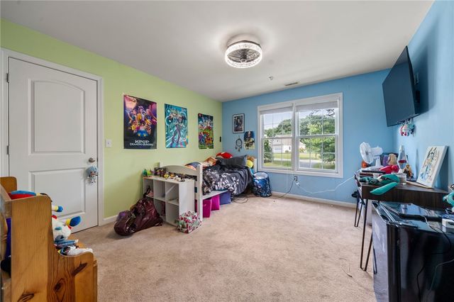 365 Cottrell Road, Tiverton, RI 02878