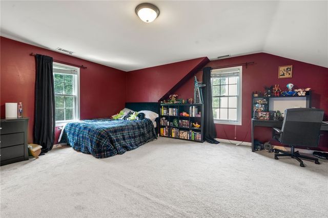365 Cottrell Road, Tiverton, RI 02878