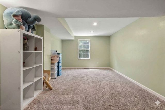 365 Cottrell Road, Tiverton, RI 02878