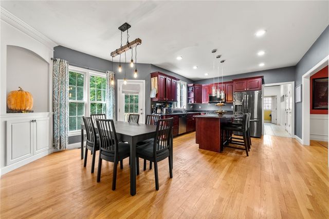 365 Cottrell Road, Tiverton, RI 02878
