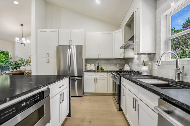 2006 Wheless LN, Austin, TX 78723