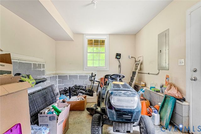 112 E Woodland Rd, Williamsburg, VA 23188