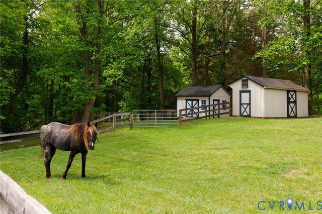112 E Woodland Rd, Williamsburg, VA 23188