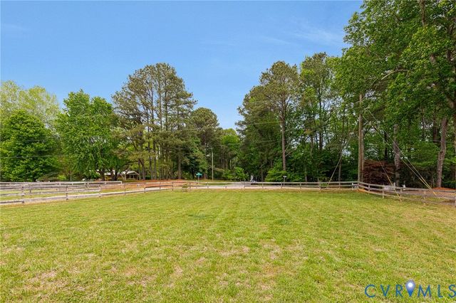 112 E Woodland Rd, Williamsburg, VA 23188