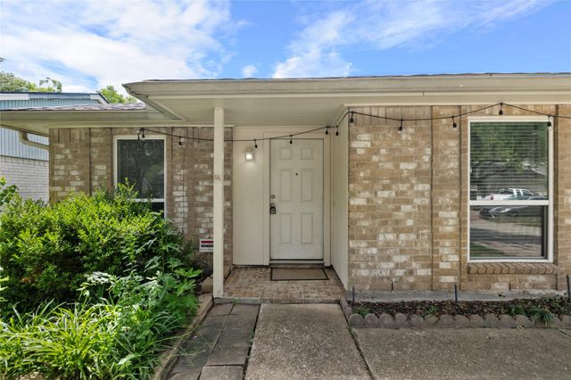 10219 Staghill Drive, Houston, TX 77064