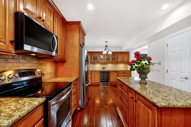 5184 Lake Point Drive, Carmel, IN 46033