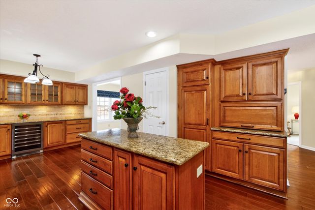 5184 Lake Point Drive, Carmel, IN 46033