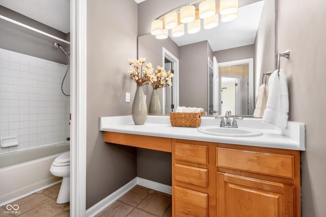 5184 Lake Point Drive, Carmel, IN 46033