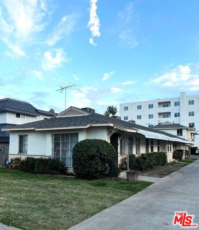 14810 Sylvan Street, Van Nuys, CA 91411