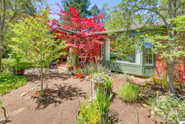 1365 Ponderosa Drive, Ashland, OR 97520