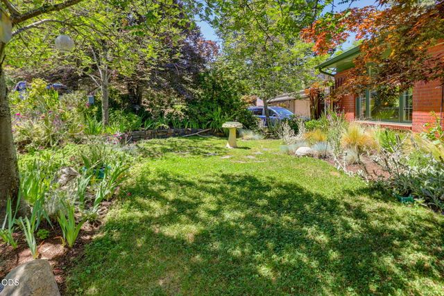 1365 Ponderosa Drive, Ashland, OR 97520