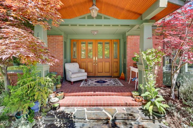1365 Ponderosa Drive, Ashland, OR 97520