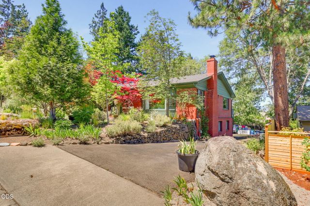 1365 Ponderosa Drive, Ashland, OR 97520