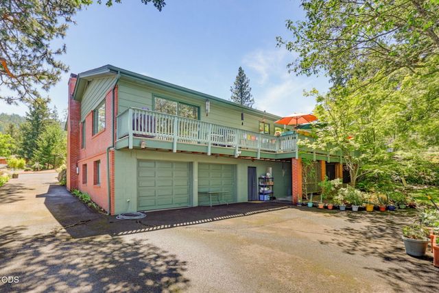1365 Ponderosa Drive, Ashland, OR 97520