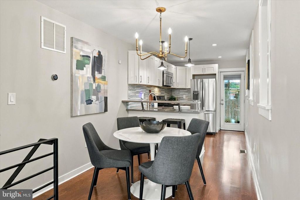 1813 WYLIE ST, PHILADELPHIA, PA 19130 — photo 4