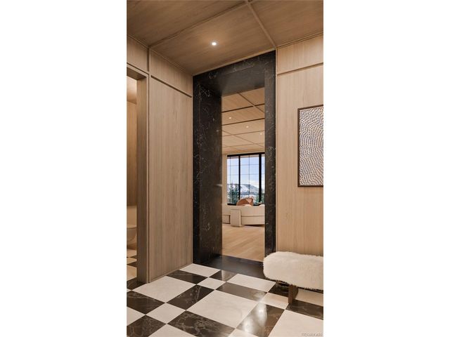 616 W Lionshead Cir 4B, Vail, CO 81657