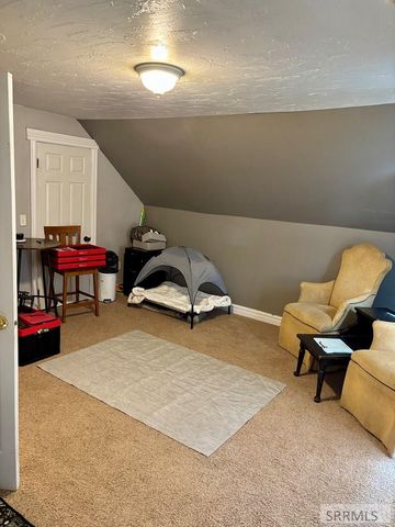 305 S Park Avenue, Shelley, ID 83274