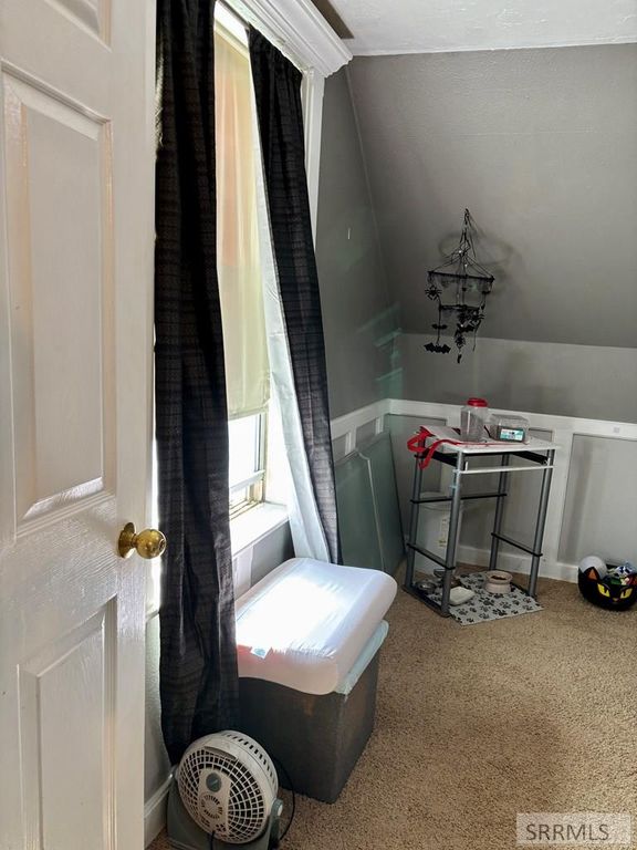 Image 18 of property listing at 305 S Park Avenue, Shelley, ID 83274
